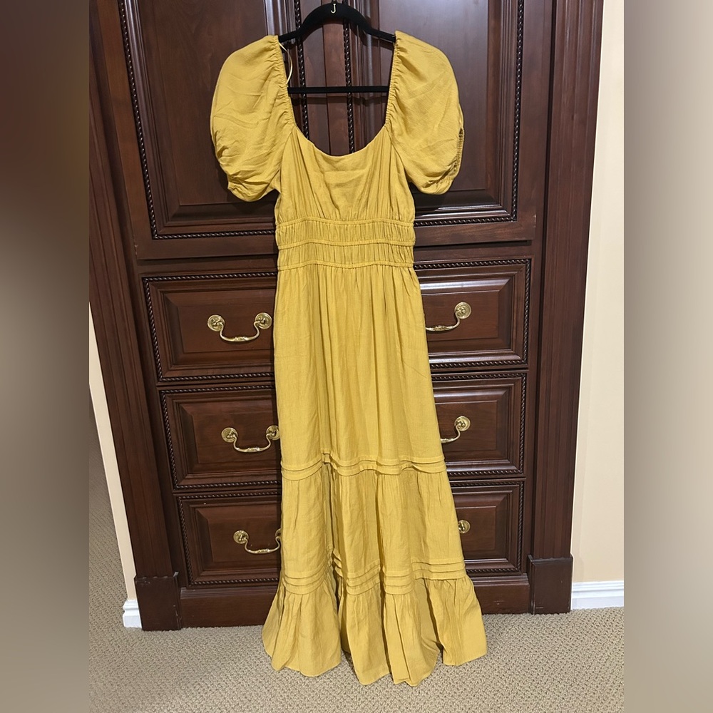 Elegant Yellow Maxi Dress